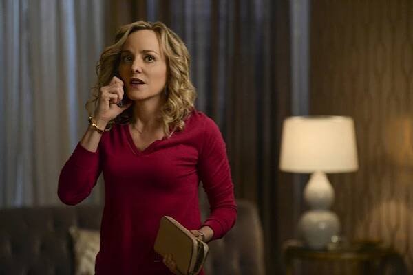 Bull - Thanksgiving - Z filmu - Geneva Carr
