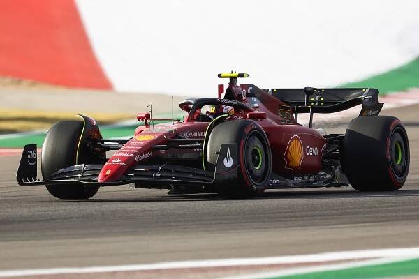 Sainz ovládl kvalifikaci na Velkou cenu USA F1, druhý odstartuje Verstappen
