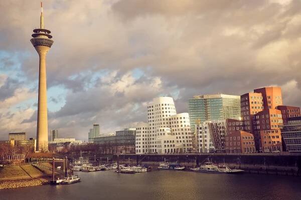 Do Düsseldorfu za historickými i moderními architektonickými skvosty