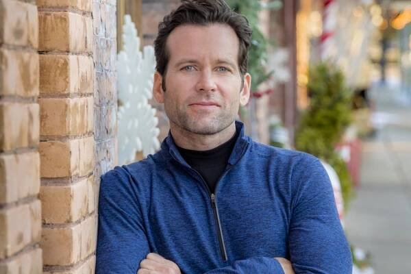 8 Mind-blowing Facts About Eion Bailey