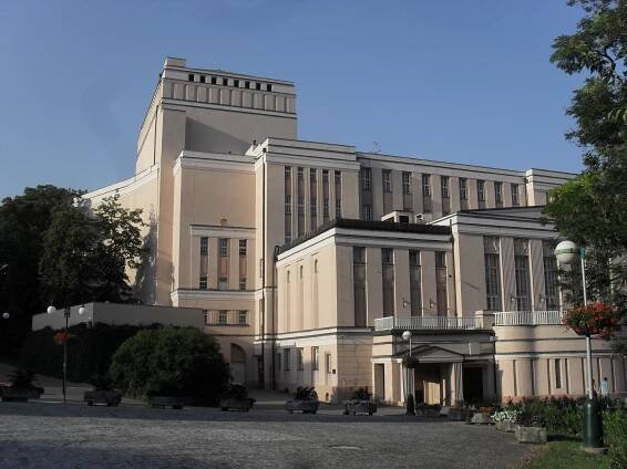 Soubor:Krušnohorské divadlo, zadní trakt 2.JPG – Wikipedie