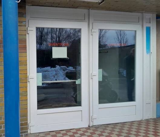 Zimní stadion – výměna vchodových dveří: Sokolov