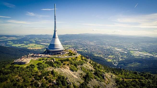LIBEREC - JEŠTĚD: RESTORATION OF AN ARCHITECTURAL ICON — Den architektury