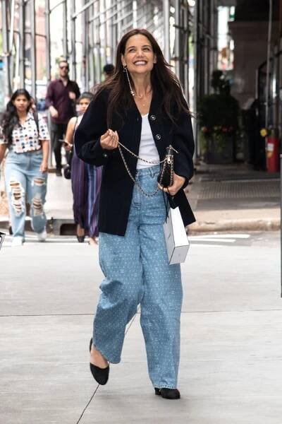 Katie Holmes: Ikona, od které můžete opisovat. Její styl je příjemně nositelný a plný nadčasových kousků