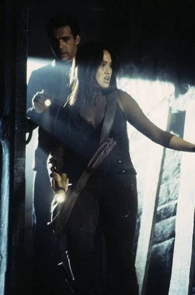 Lovci pokladů - Polibek upíra - Z filmu - Adrian Paul, Tia Carrere