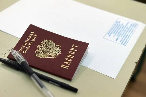 Kreml už nevěří ani vlastním lidem. Elitám v Rusku ve velkém zabavují pasy