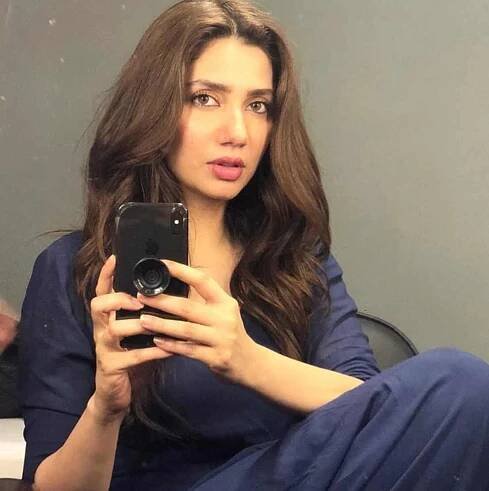 Mahira Khan Mobile Pic