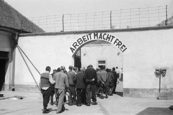 Hvězda na kabátě byl jen začátek. Před 80 lety vzniklo ghetto Terezín