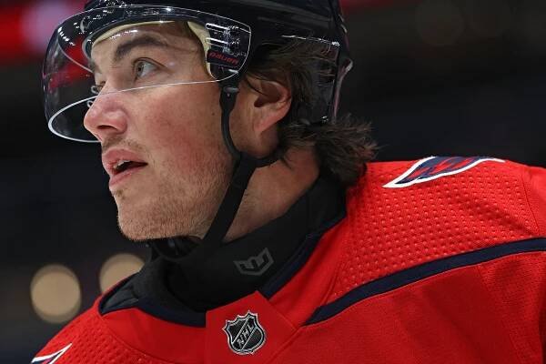 Ice hockey players have been ‘stubborn’ about wearing neck protection. That might be about to change