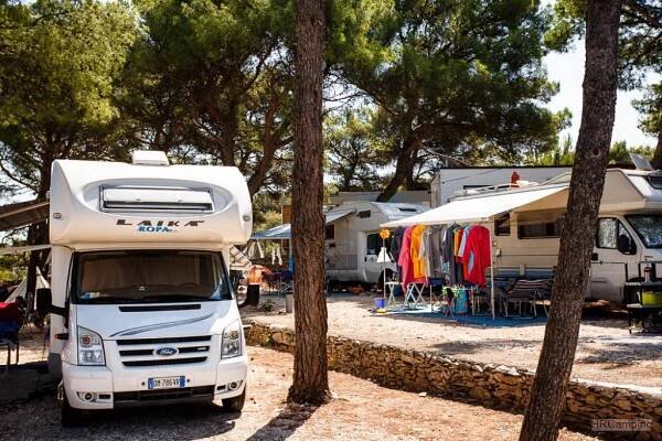 Camping Waterman Beach Village **** - Supetar, Ostrov Brač Dalmácie