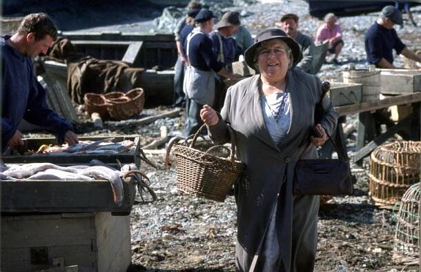 LADIES IN LAVENDER, Miriam Margolyes, 2004