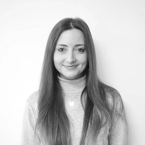 Hannah Pascoe, Procurement
