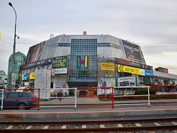 Soubor:OC Hostivař 2.jpg – Wikipedie