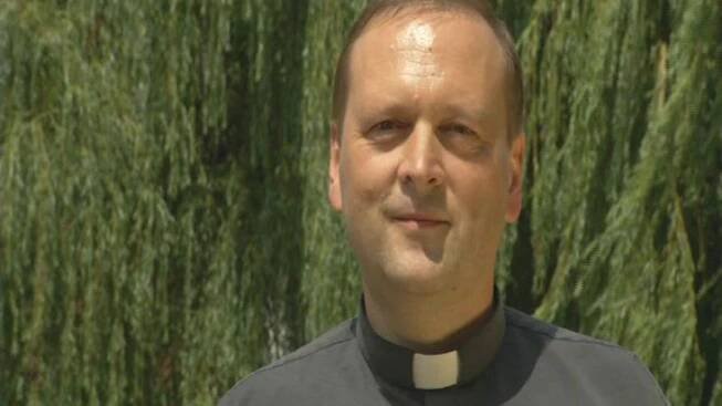 Z pokladů duše: Mons. Jan Svoboda - Kněz i manžel předává Ježíše