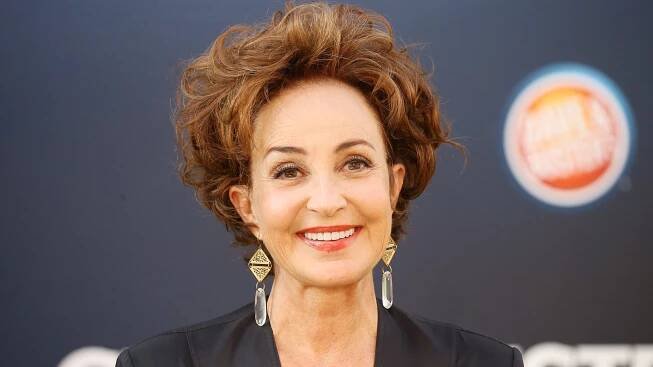Annie Potts Talks Juggling Her Family And Career: ‘I Just Did The Best I Could!’ (EXCLUSIVE)