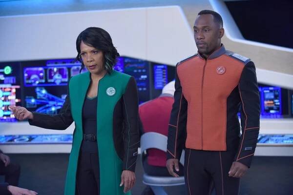 The Orville - Domů - Z filmu - Penny Johnson Jerald, J. Lee
