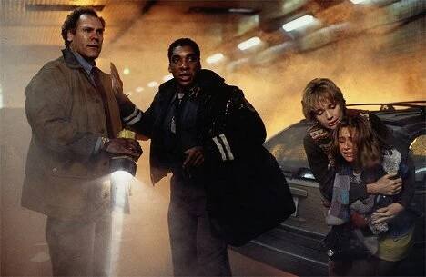 Jay O. Sanders, Stan Shaw, Karen Young, Danielle Harris - Denní světlo - Z filmu
