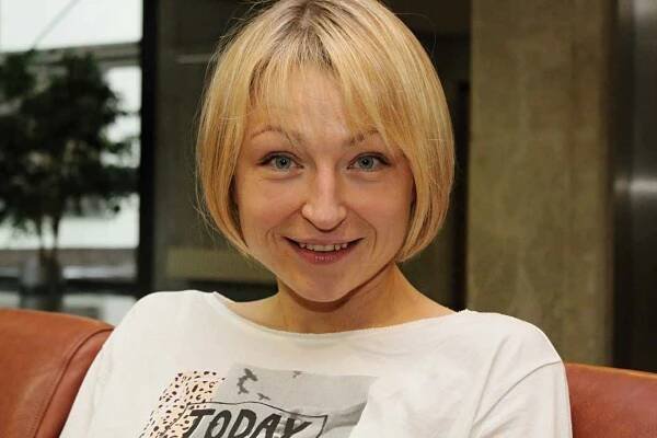 Klára Cibulková nechápe,  jak z tepla pohovky může spousta lidí odsuzovat chování toho či onoho člověka | foto: Adam Kebrt,  Český rozhlas