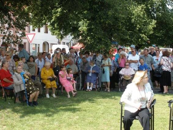 Vysvěcení sochy Panny Marie - Oficiální stránky města Rožďalovice