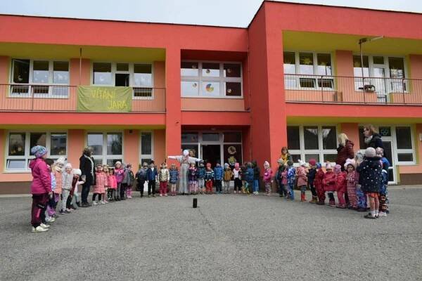 Vítání jara - Morana - Mateřská škola Svitávka