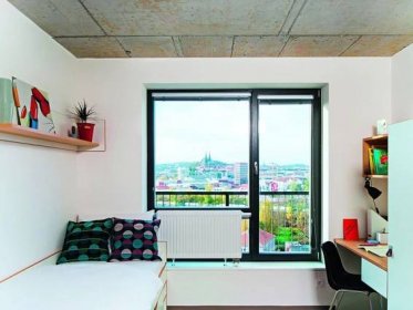  CTP Invest chce stavět ubytovny pro dělníky, v Brně v byznys parku už otevřel bydlení Domeq pro zahraniční studenty a mladé zaměstnance. Standard je ovšem vyšší než u ubytoven.