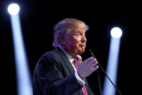 Donald Trump’s Scalia-Conspiracy Pillow Fight