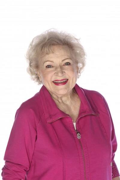 Vzpomínáme: Hot in Cleveland (2010-2015) | SerialZone.cz