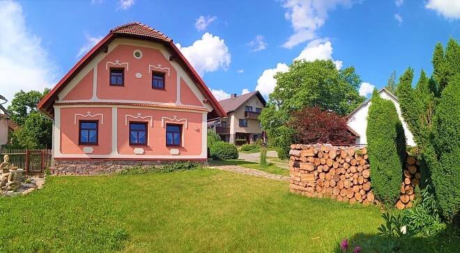 Hlavní budova / Zahrada - Ubytování Nové Město na Moravě