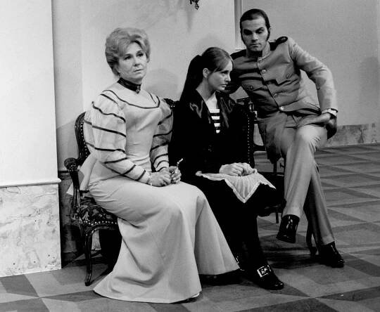 Jarmila Krulišová, Jaroslava Brousková, Jan Přeučil - Jeden ze soubojů - Z filmu