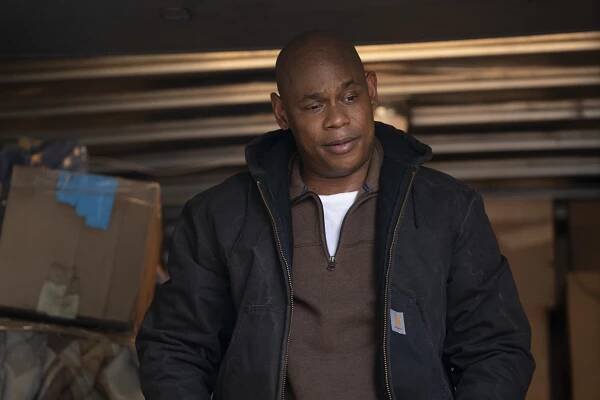 Wu-Tang: Americká sága - Krabice v ruce - Z filmu - Bokeem Woodbine