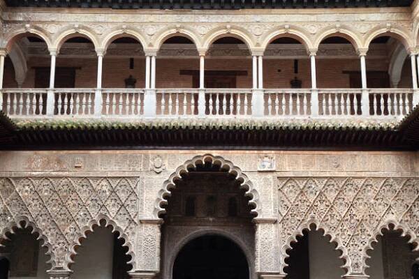 patio de las doncellas, real alcázar, sevilla, španělsko - alcázar v seville - stock snímky, obrázky a fotky