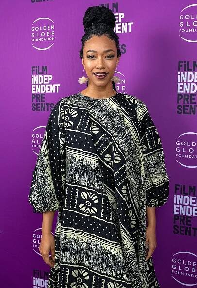 Sonequa Martin-Green: What’s in My Bag?