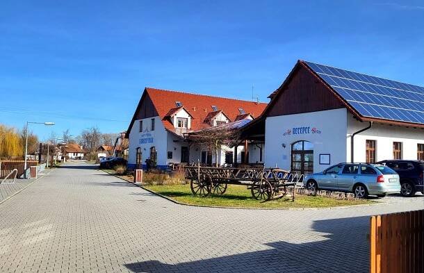 Fotografie - Restaurace Slovácký dvůr Restaurace a pohostinství, Nádražní 1010, Ostrožská Nová Ves, Česko - 30.01.2025