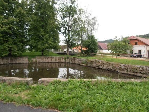 Horní Chrášťany - Oficiální stránky městyse Lhenice