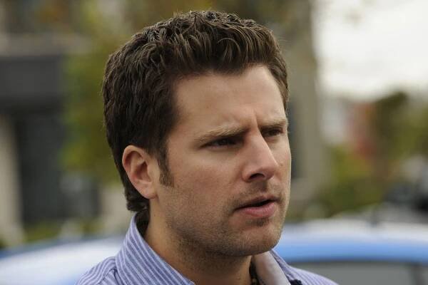 Agentura Jasno - Mozkovna - Z filmu - James Roday Rodriguez