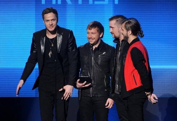 Rozvádějící se zpěvák z Imagine Dragons: Kvůli zdravotním problémům ruší koncerty!