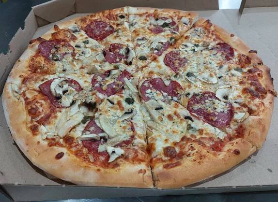 Enem Pizzeria