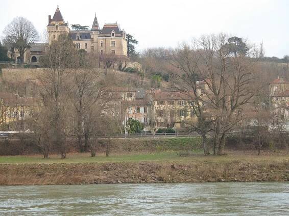 Súbor:Château de Rochetaillée-sur-Saône 2.JPG