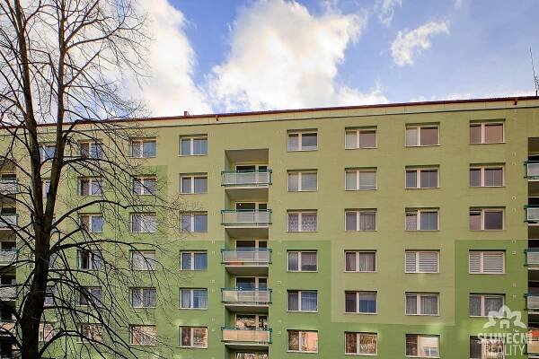 Pronájem bytu 1+1 33 m², balkon, Uherské Hradiště – Štěpnická | Sluneční Reality 