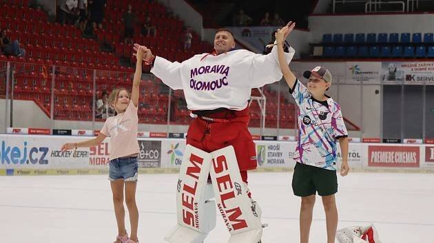 Hokejová příprava HC Olomouc - GKS Tychy. Branislav Konrád se po první třetině rozloučil s fanoušky