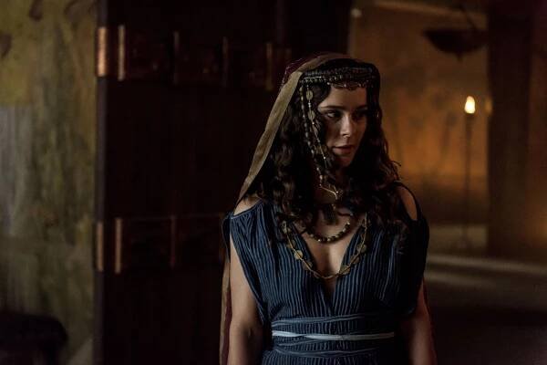 Trója: Pád města - Spoils of War - Z filmu - Bella Dayne