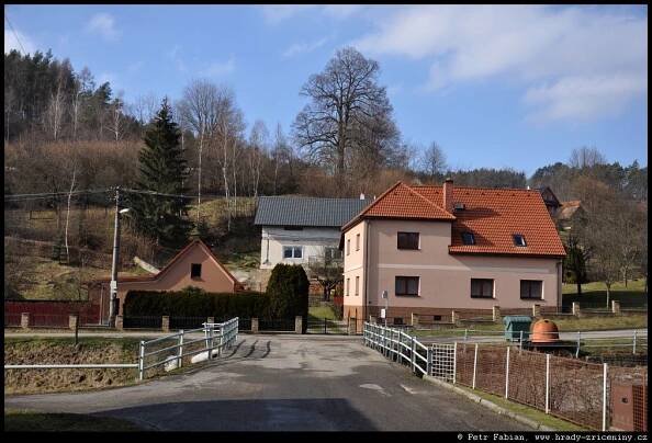 Vlachovice–Hradišťko – fotografie / hrady-zriceniny.cz