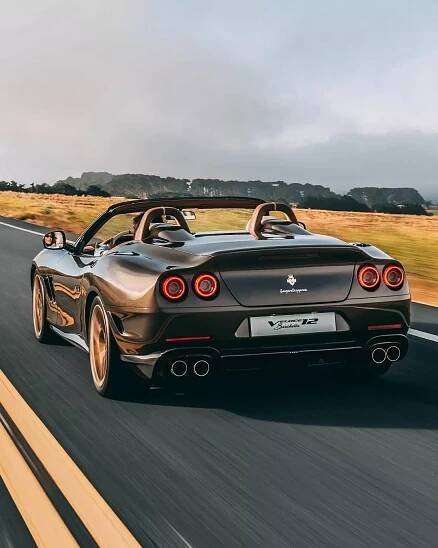 Touring-Superleggera-Veloce12-Barchetta-tuning-Ferrari_550_Maranello- (2) - auto-mania.cz