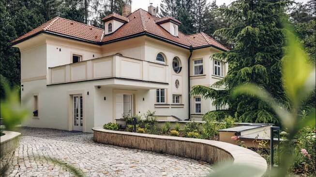 Vyspěte se v Gottově (†80) vile: Noc v hotelu za 36 tisíc Kč