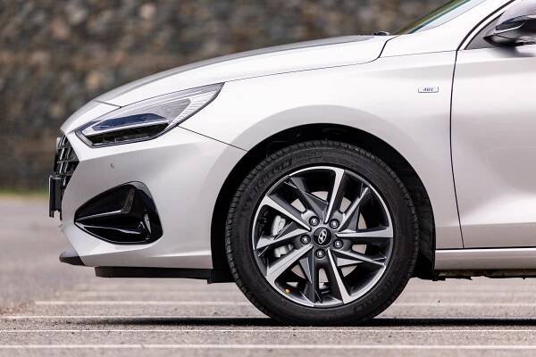 Modernizovaný Hyundai i30? Skvělý poměr ceny a hodnoty! Co všechno a za kolik teď můžete mít?