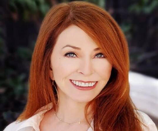 Cassandra Peterson Biography - Facts, Childhood, Family Life & Achievements of Actress
