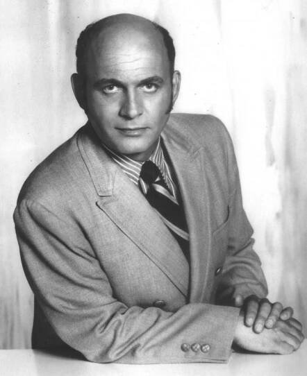 Gavin MacLeod - Wikipedia