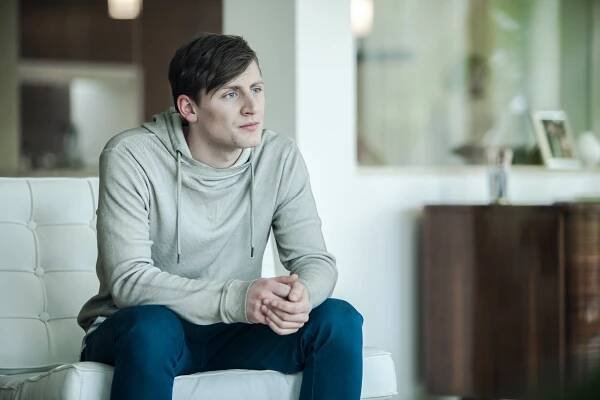 Mamon - Kapitola 1: Oběť - Z filmu - Daniel Tůma