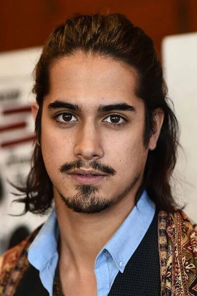 Avan Jogia herec