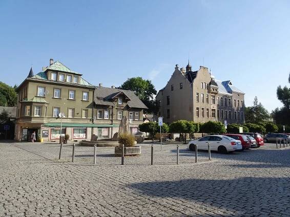 Soubor:Jílové (DC), Mírové náměstí (3).jpg
